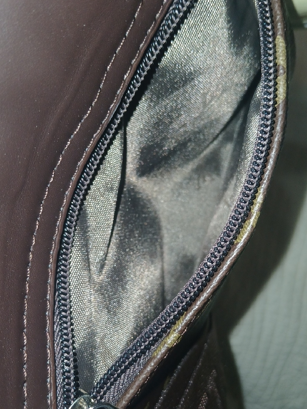 Designer Luxe Style Bag - Picture 7 of 11